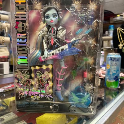Monster High Amped Up Frankie Stein Doll